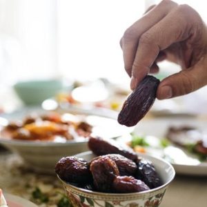 BE CAUTIOUS WHEN CONSUMING IFTAR SNACKS