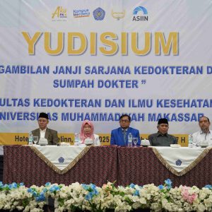 FKIK Unismuh Makassar Holds Graduation Ceremony for Medical and Professional Doctorate Programs, Parents Filled with Emotion and Pride