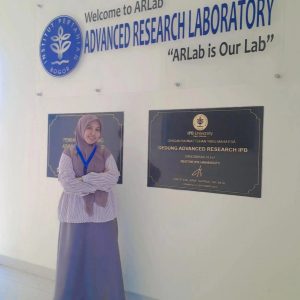 Rahmadani Salah satu Tendik Laboran Prodi Farmasi FKIK Unismuh Terpilih Magang di Laboratorium Riset Unggulan IPB